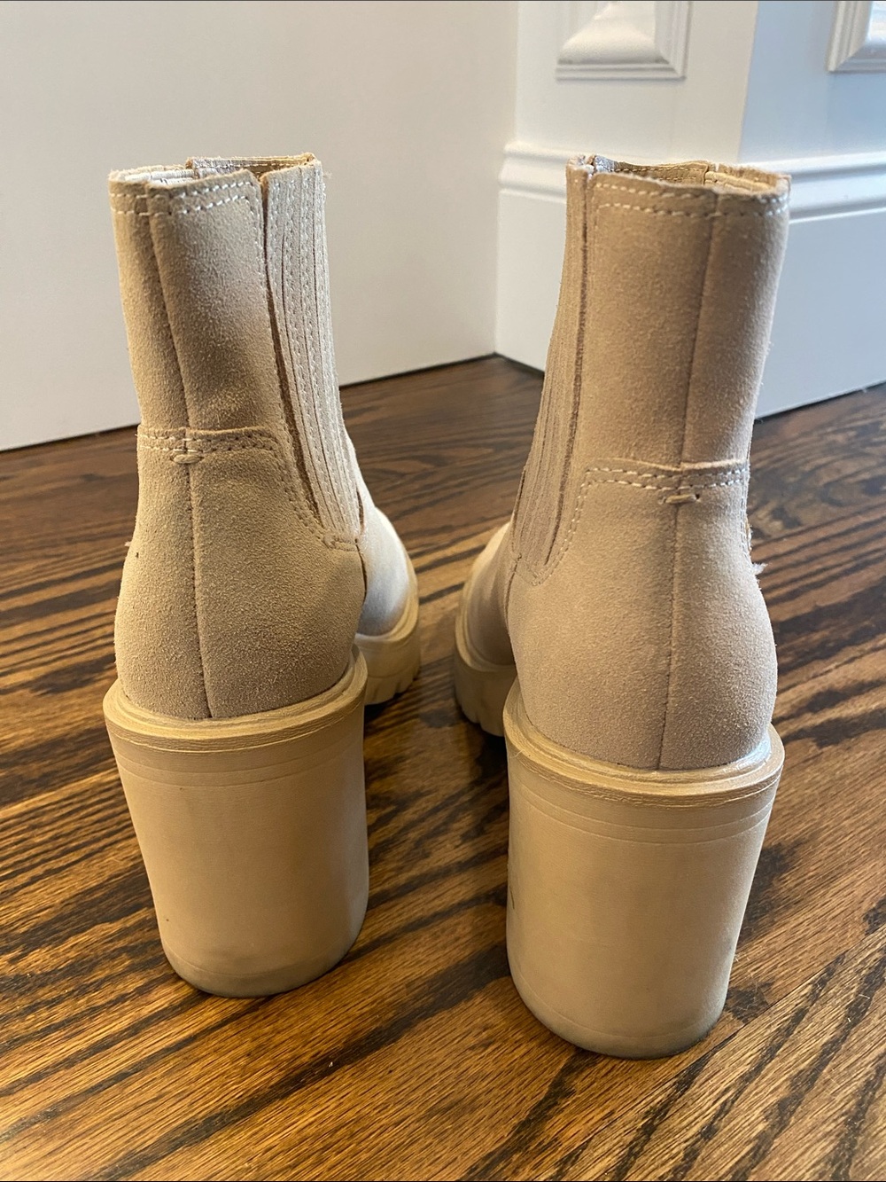 Dolce Vita Beige Suede Platform Ankle Booties - Picture 5 of 11